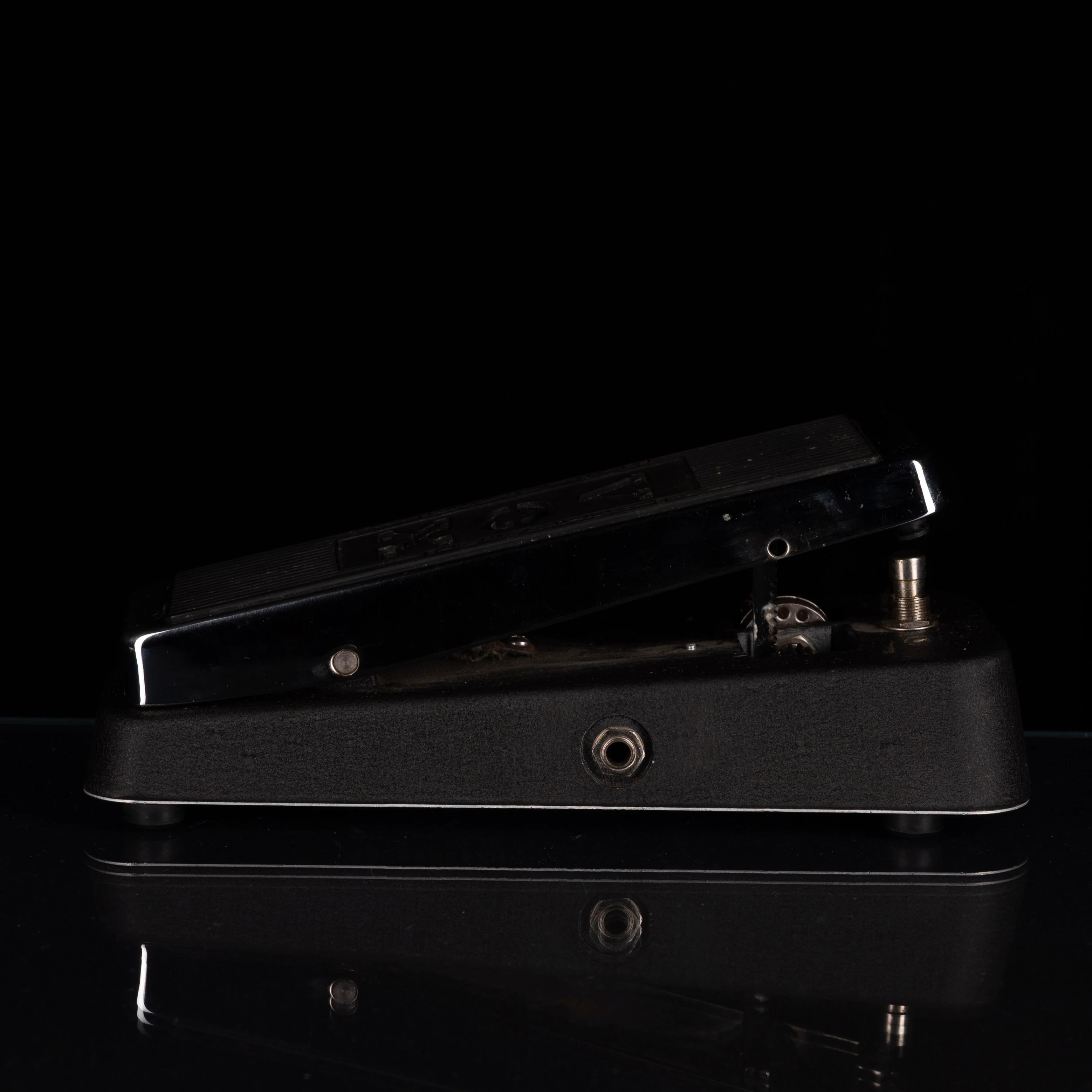 Used Vox V847 Guitar Effect Wah Pedal With Bag - Image 4