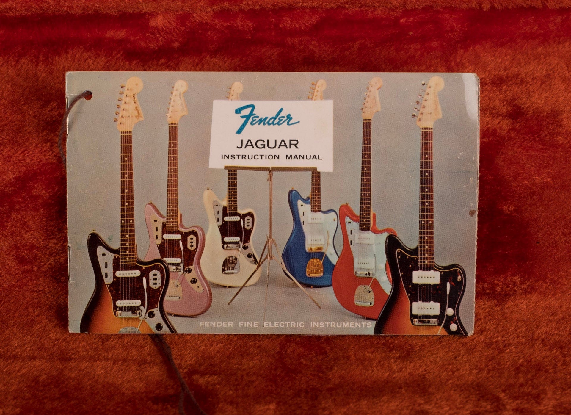 Vintage 1963 Jaguar Candy Apple Red with Matching Headstock with OHSC - Image 22