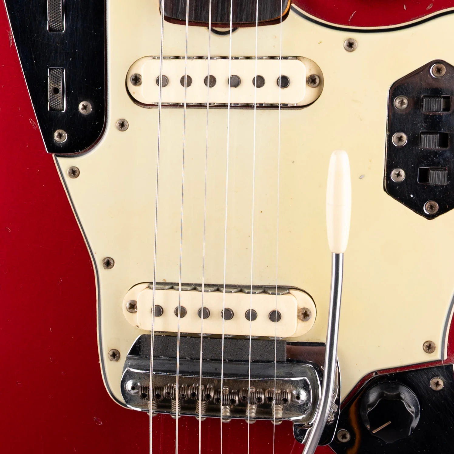 Vintage 1964 Fender Jaguar with matching Headstock - Candy Apple Red With OHSC - Image 4