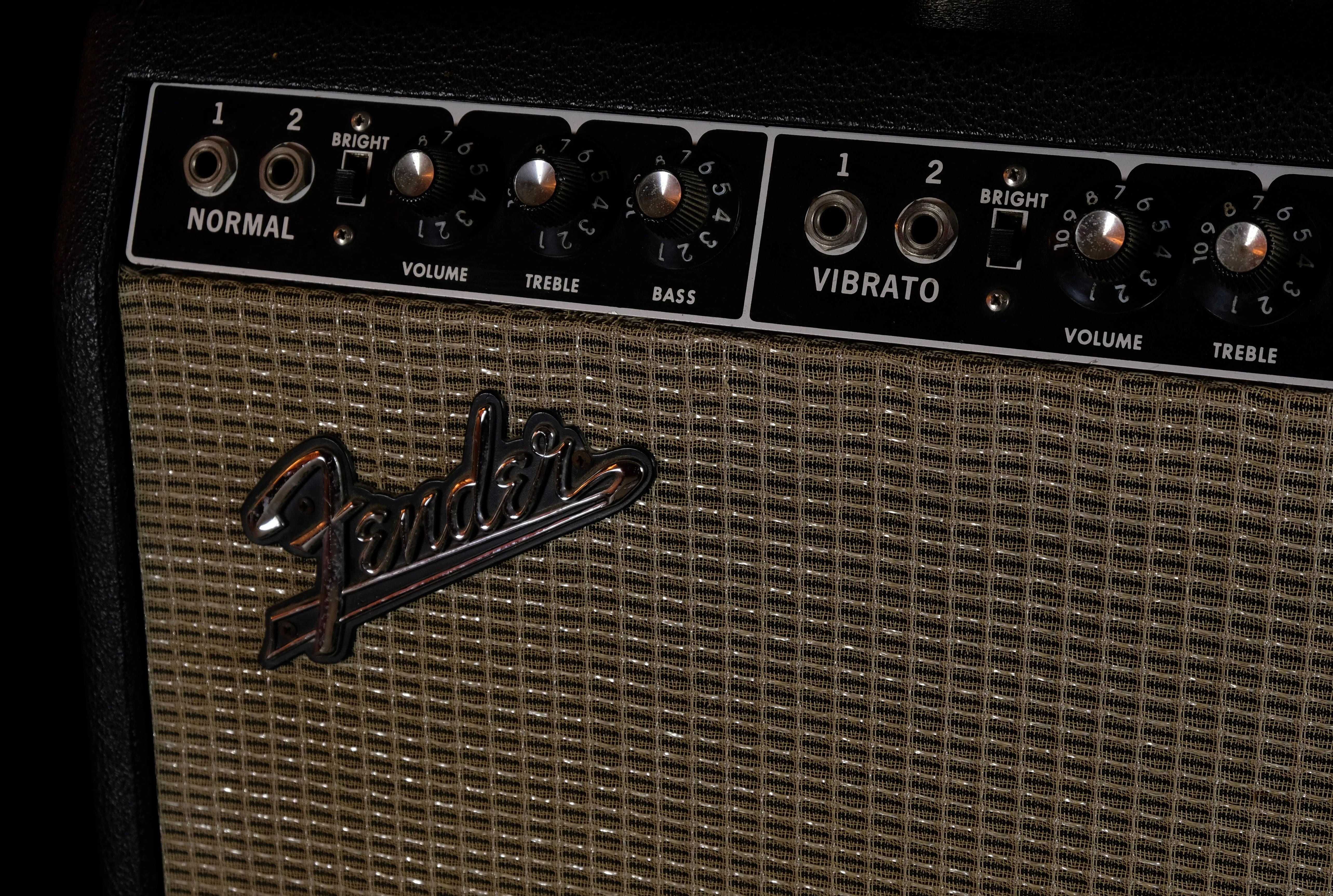 Vintage 1965 Fender 4x10  Blackface Super Reverb Amp - Image 2