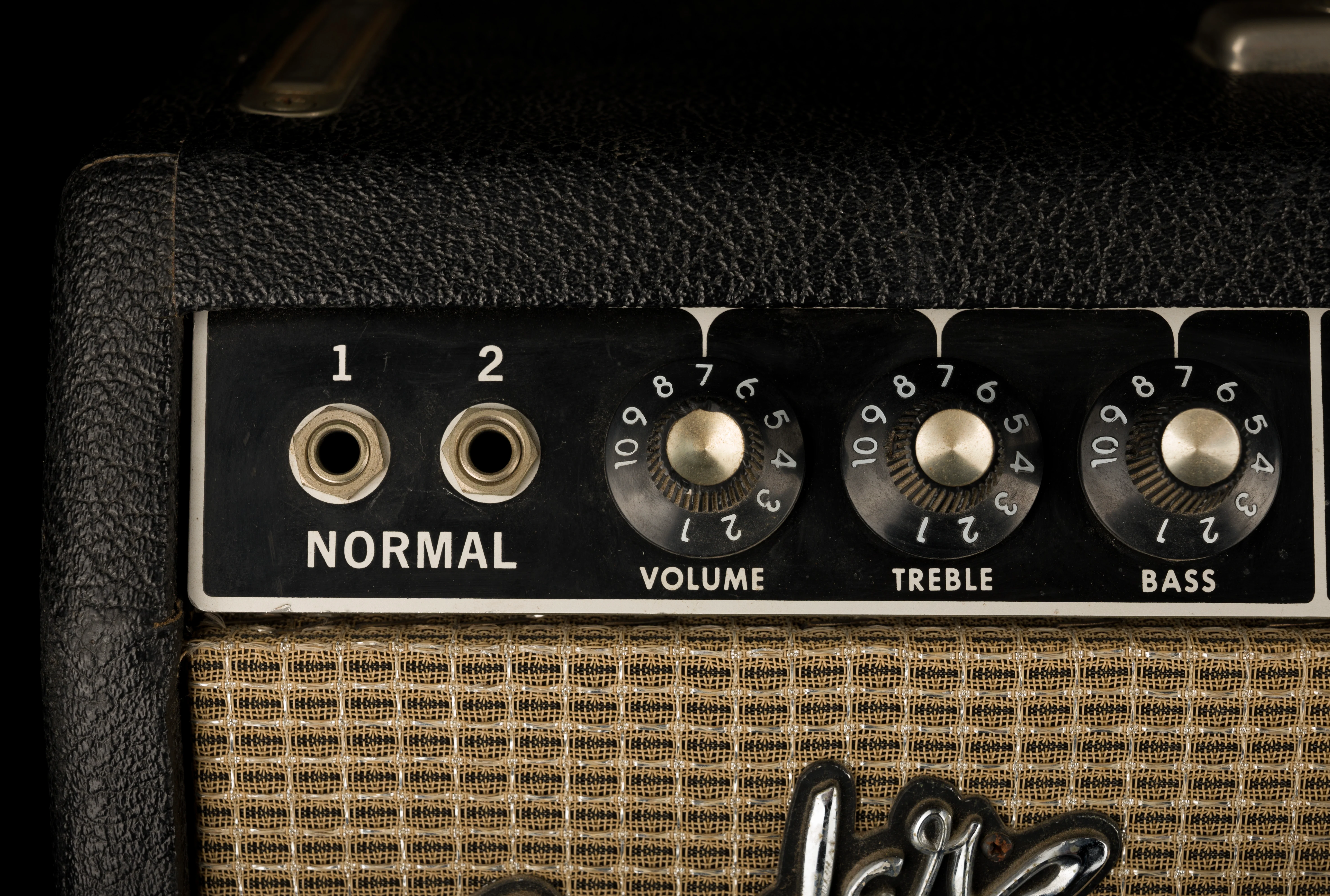 Vintage 1966 Fender Deluxe Reverb Guitar Amp Combo With Cover - Image 5