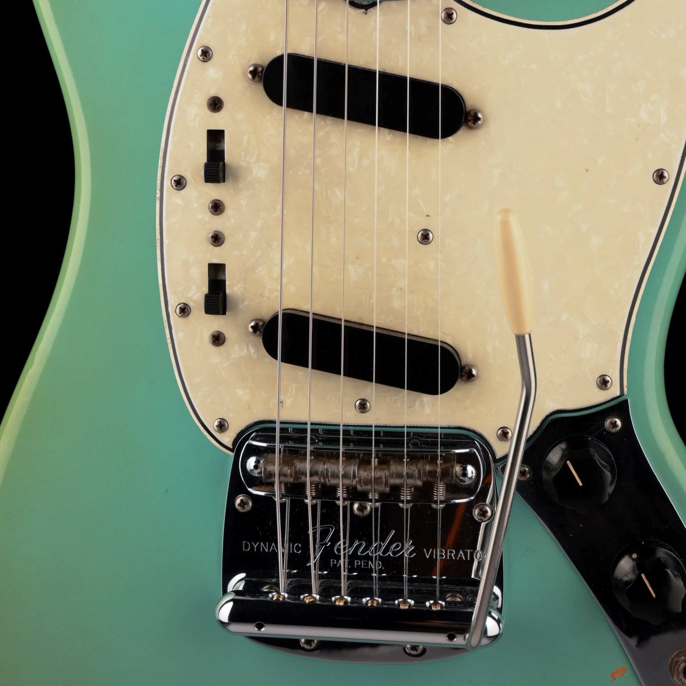 Vintage 1966 Fender Mustang Daphne Blue With Case - Image 5