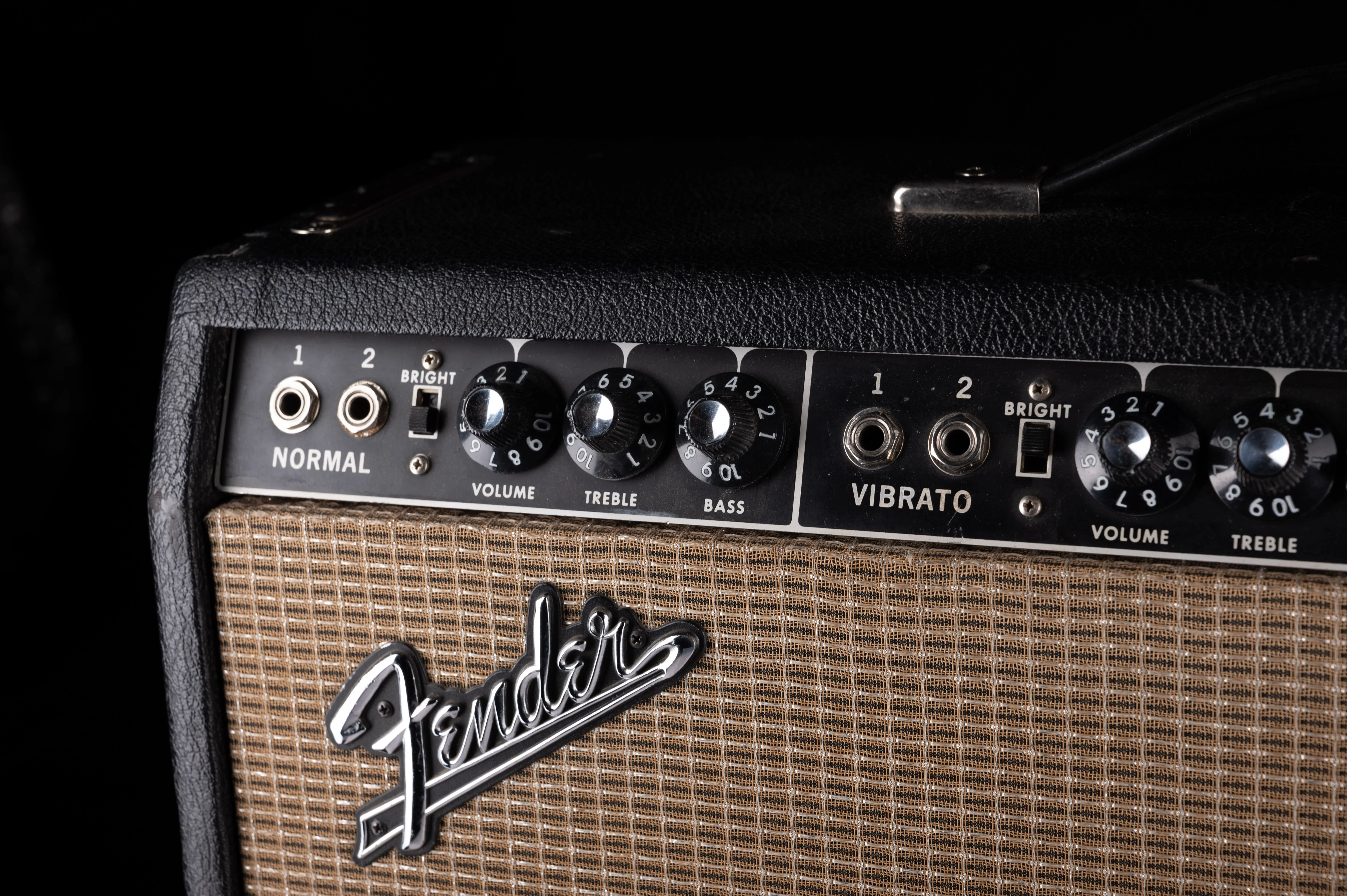 Vintage 1966 Fender Vibrolux Guitar Amp Combo - Image 5