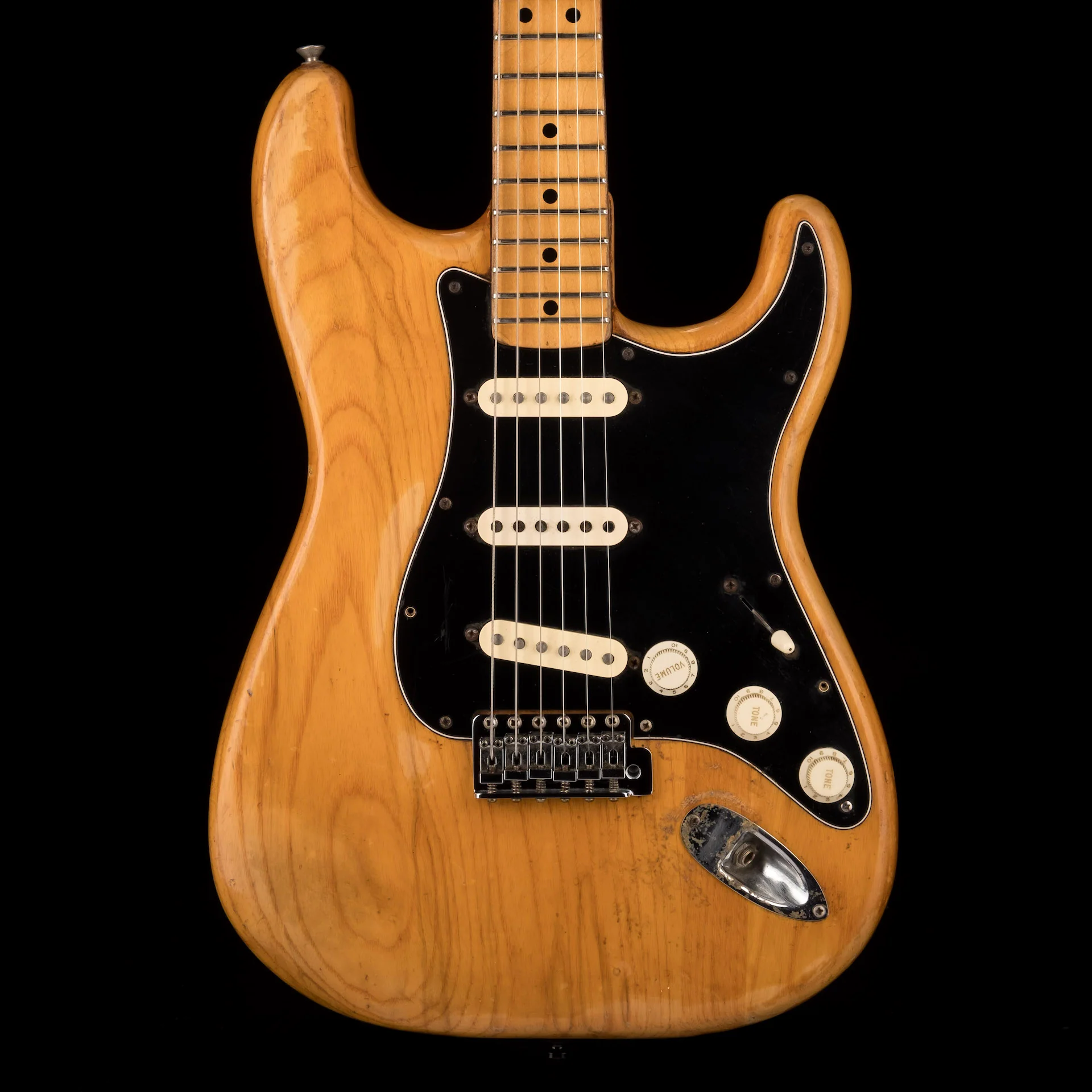 Vintage 1975 Fender Stratocaster Natural with Case