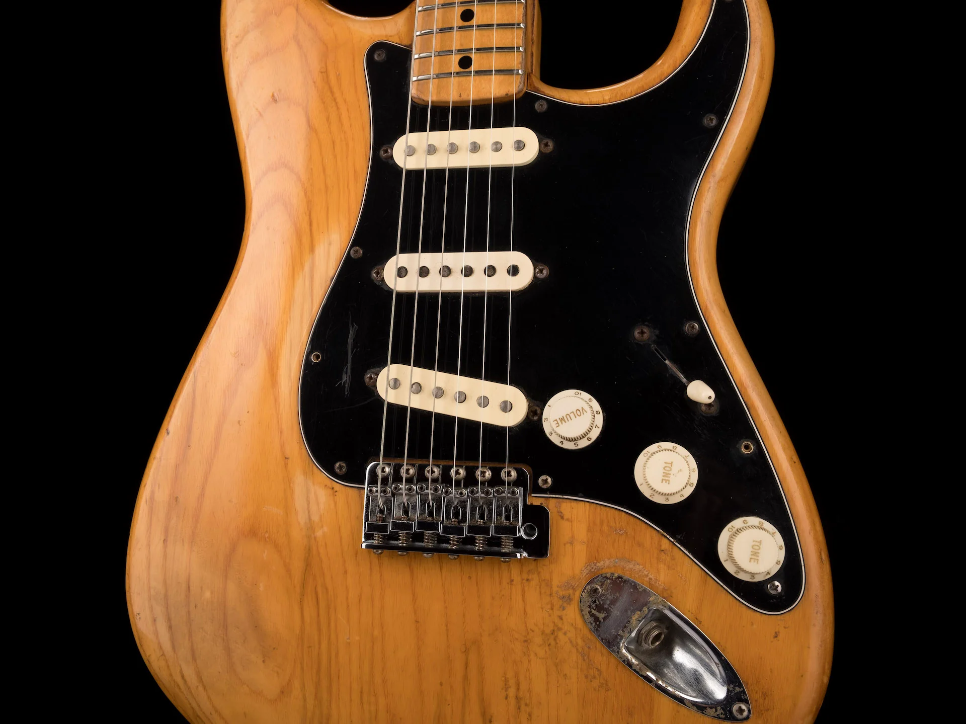 Vintage 1975 Fender Stratocaster Natural with Case - Image 6