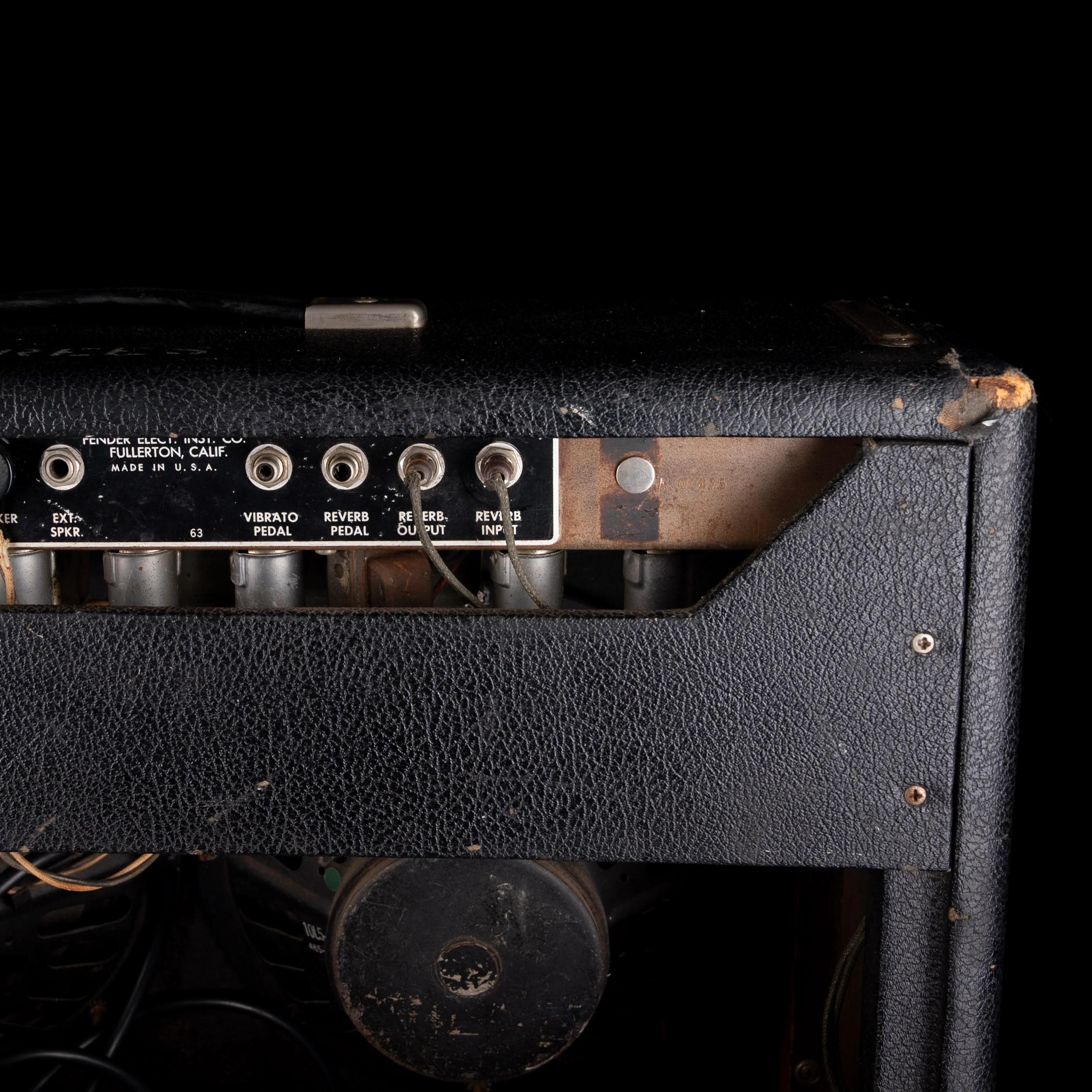 Vintage Pre-CBS 1964 Fender Vibrolux Reverb 35-Watt 2x10" Guitar Amp Combo With Cover - Image 10