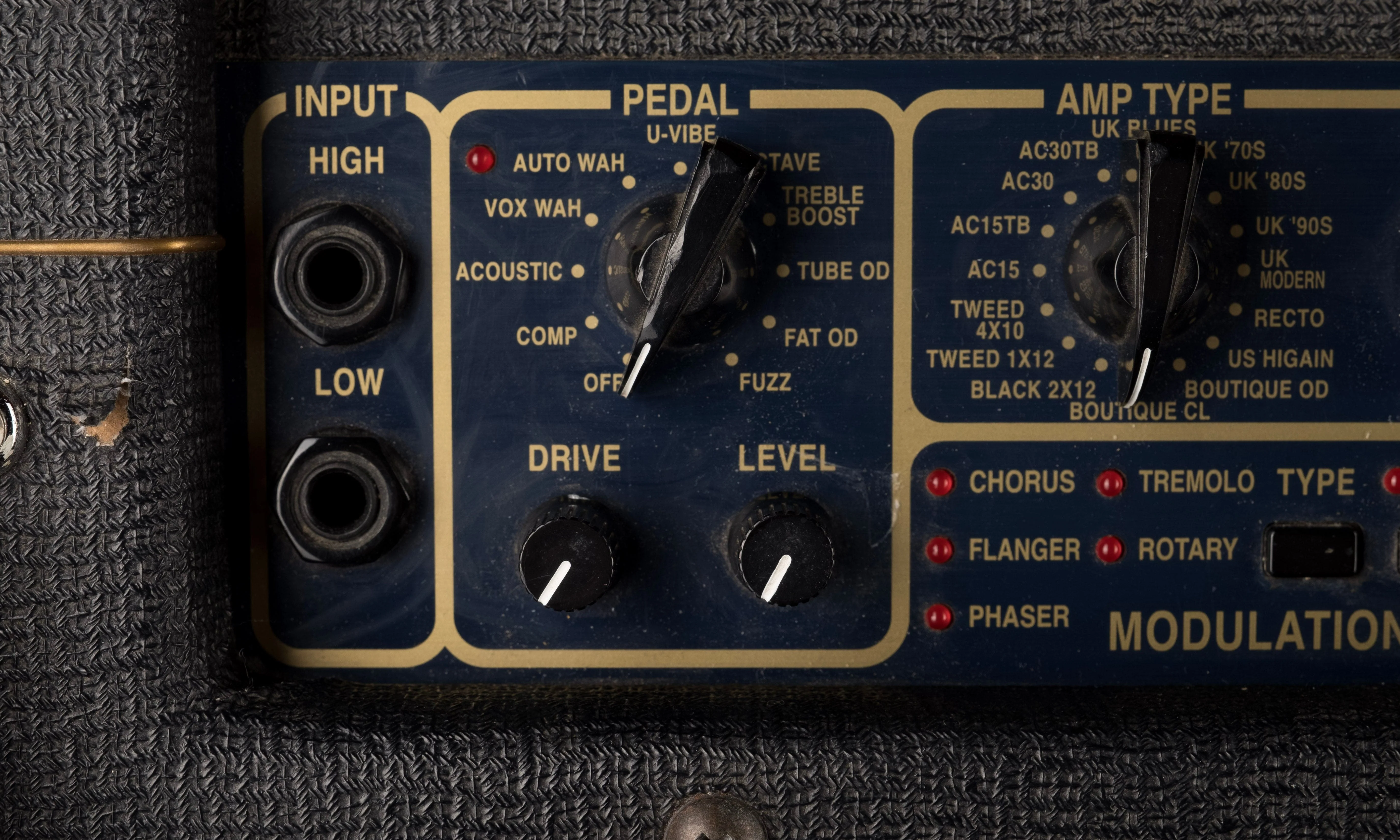 Vox AD120VT 212 Guitar Amp Combo with Foot Controller - Image 4