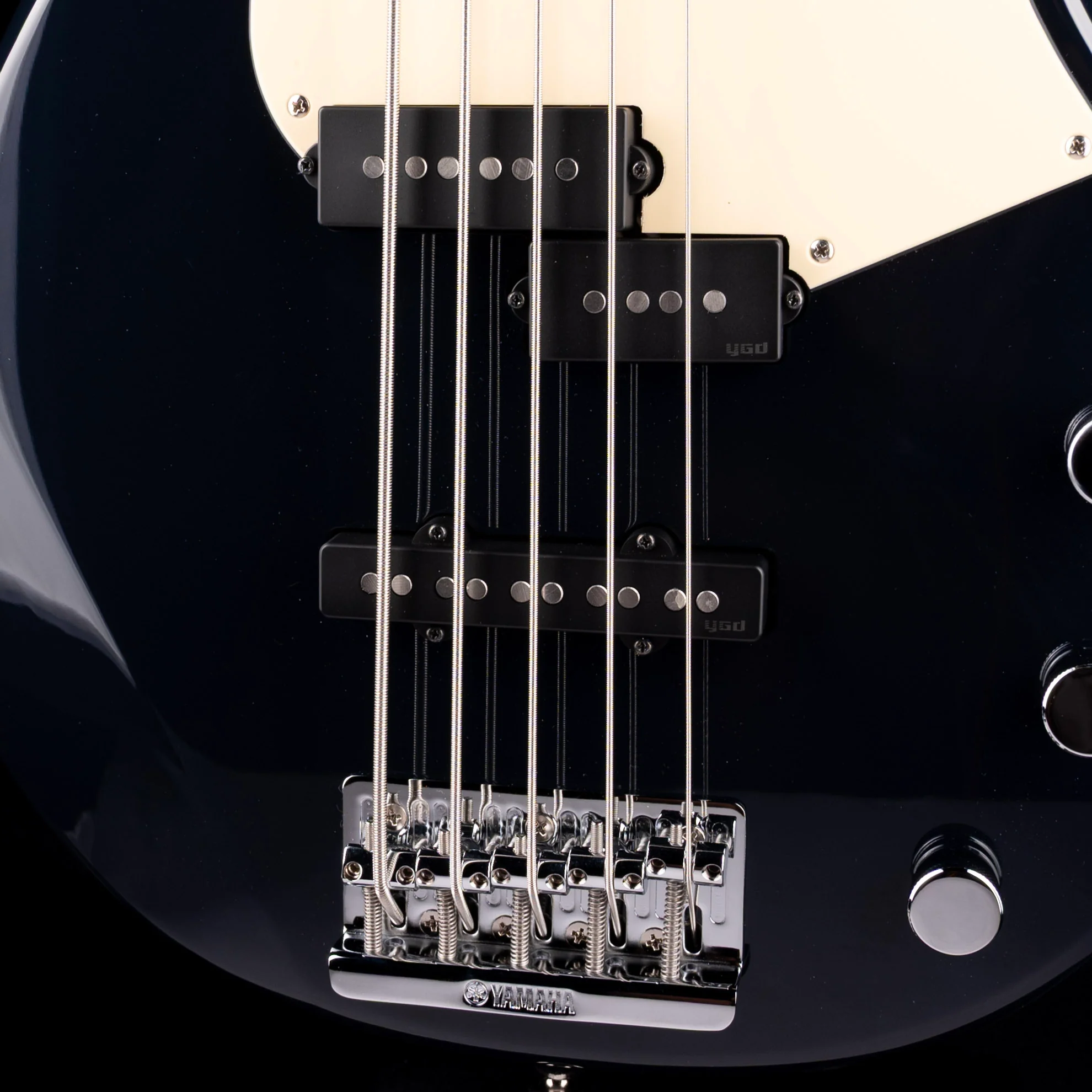 Yamaha BBP35 5-String Bass Midnight Blue with Case - Made in Japan - Image 4
